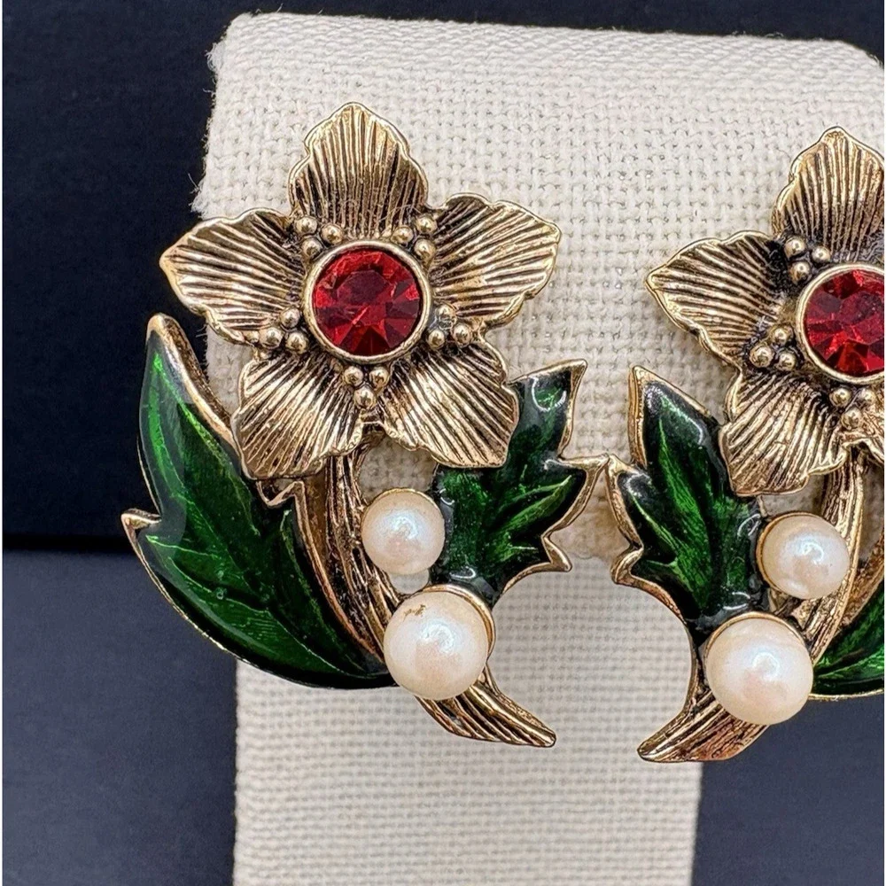VTG Avon Christmas Holiday Poinsettia Brooch & Clip On Earrings Gold Silver Tone